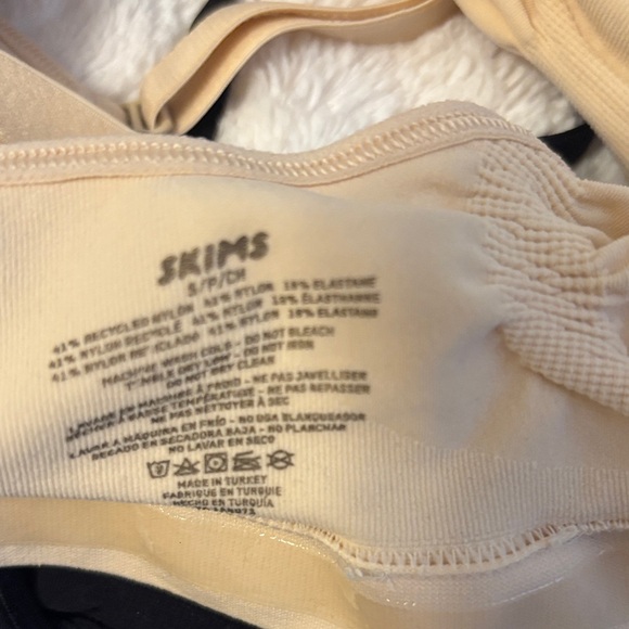 SKIMS BUNDLE Black and Cream Bralette Duo NWOT - Picture 2 of 3
